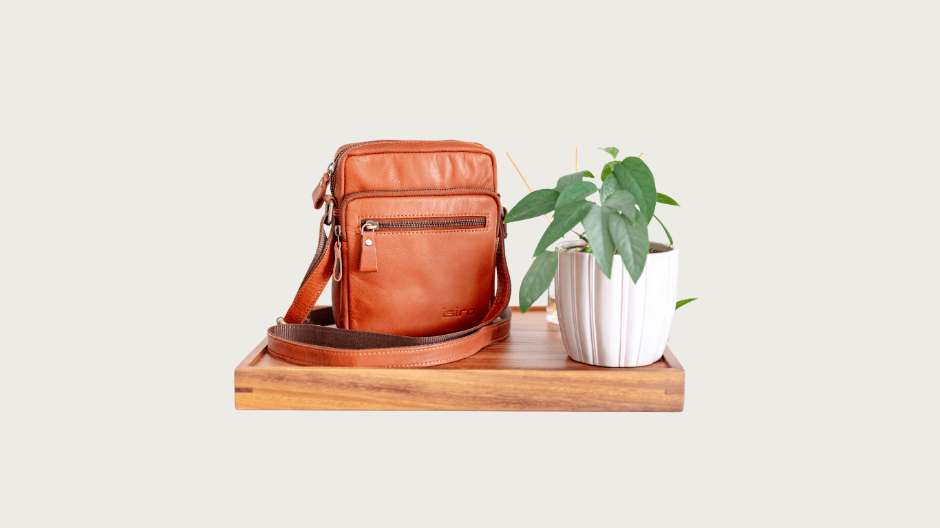 Brown Leather Shoulder Bag: Men's Crossbody Satchel
